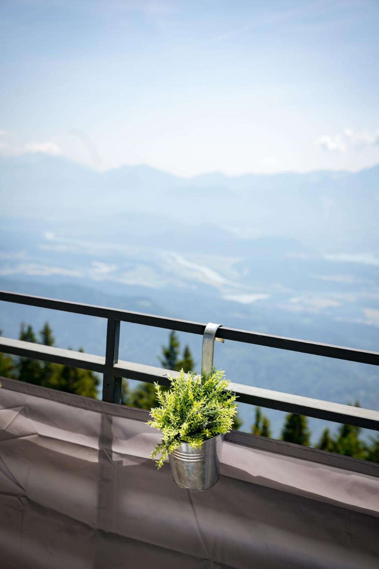 Mooki Mountain & Pool Gerlitzen Apartment Kanzelhohe ภายนอก รูปภาพ